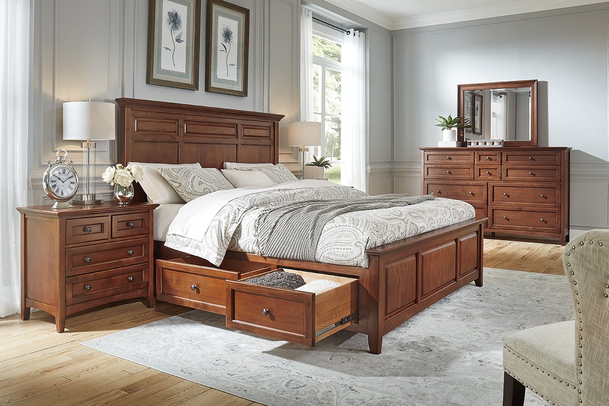 Decorating a Small Bedroom